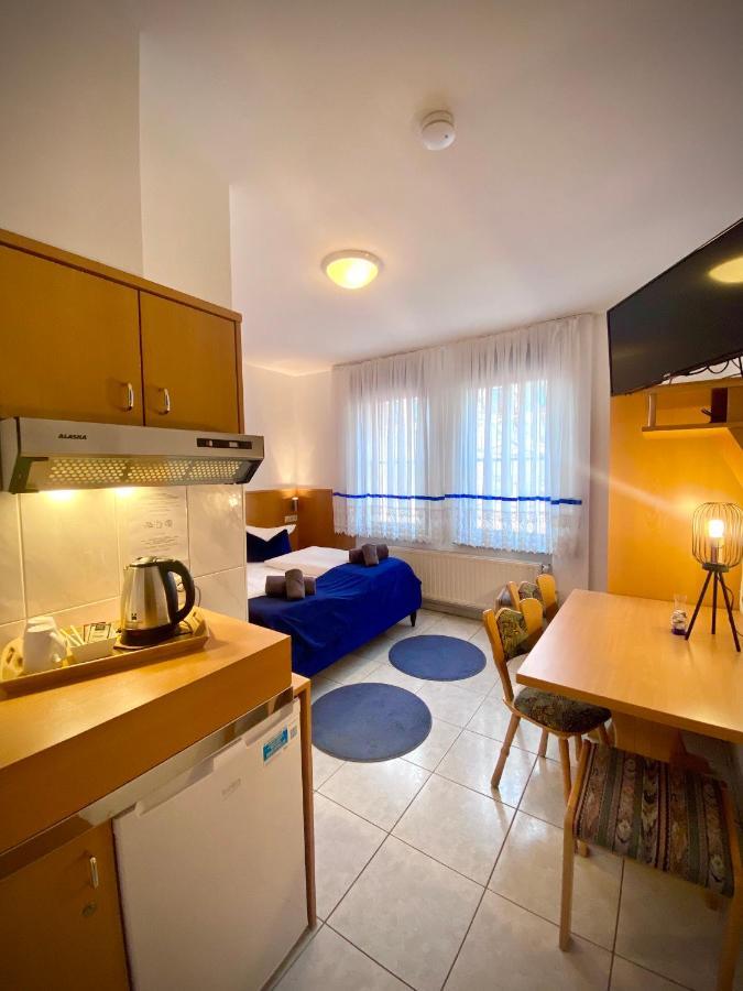 Hotel La Ferte Stuttgart Bagian luar foto