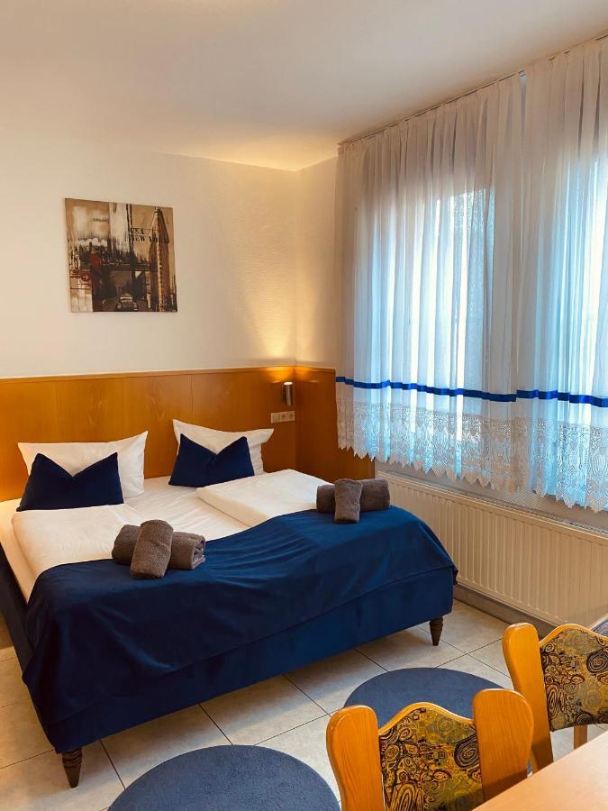 Hotel La Ferte Stuttgart Bagian luar foto