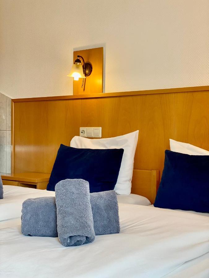 Hotel La Ferte Stuttgart Bagian luar foto
