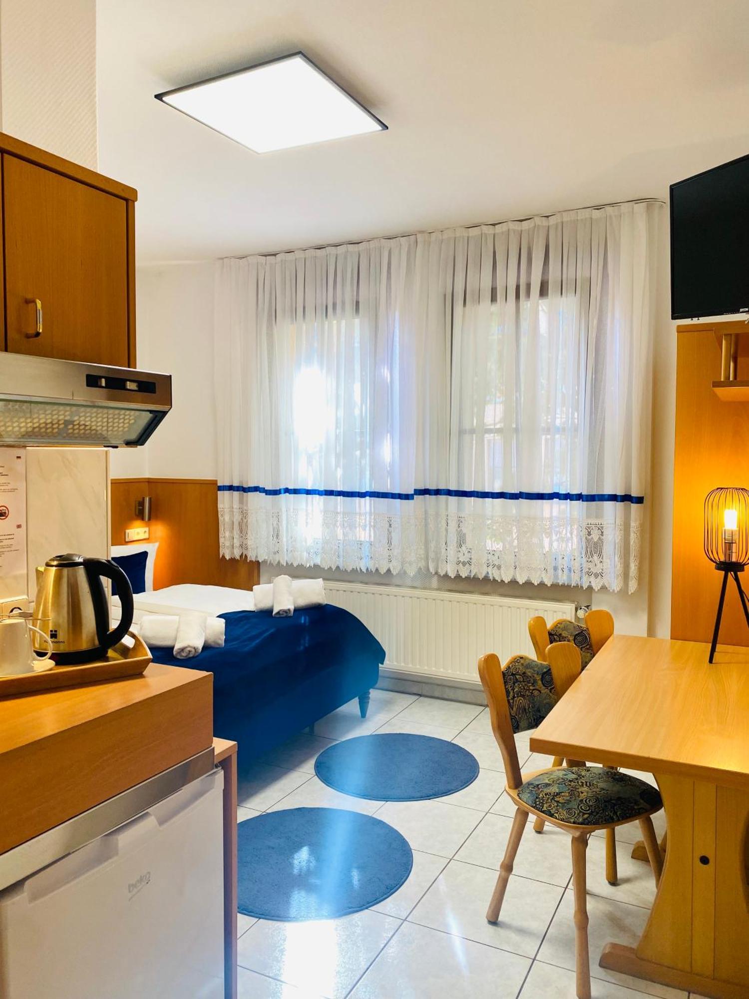 Hotel La Ferte Stuttgart Bagian luar foto